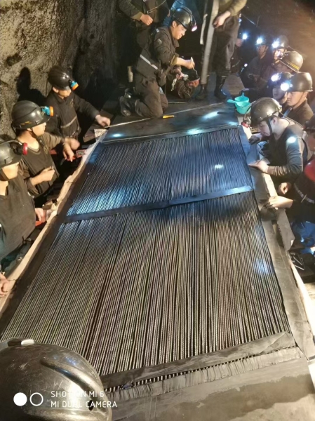 <b>隆源通達(dá)煤礦井下用鋼絲繩芯輸送帶接頭工藝</b>